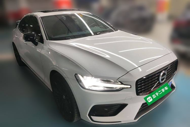 Used Volvo S60 2021 T4 Zhiyi Luxury Edition Front Right 45 Deg
