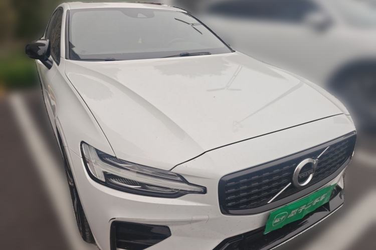 Used Volvo S60 2021 T4 Zhiyuan Sport Edition Front Right 45 Deg
