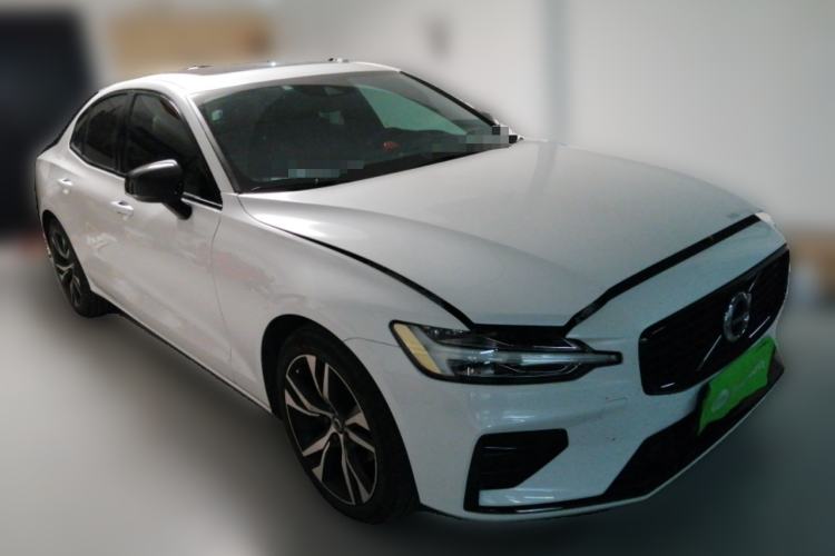 Used Volvo S60 2021 T4 Zhiyuan Sport Edition Front Right 45 Deg