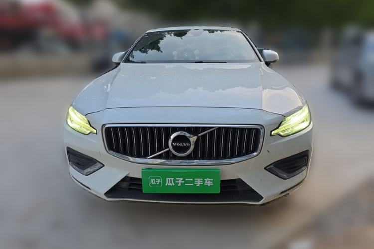 Used Volvo S60 2021 T4 Zhiyi Luxury Edition Front