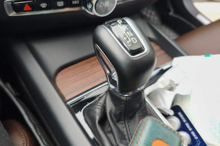 Used Volvo S60 2021 T4 Zhiyuan Luxury Edition Gear Lever