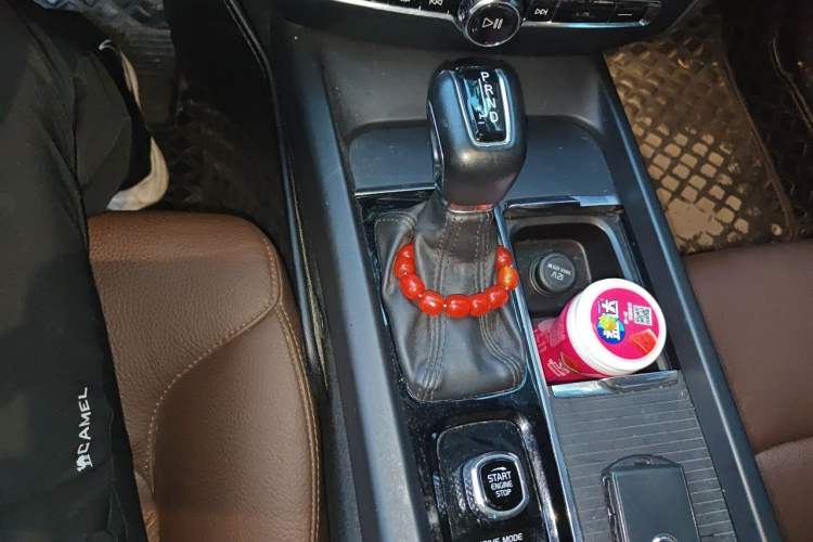 Used Volvo S60 2021 T4 Zhiyi Luxury Edition Gear Lever
