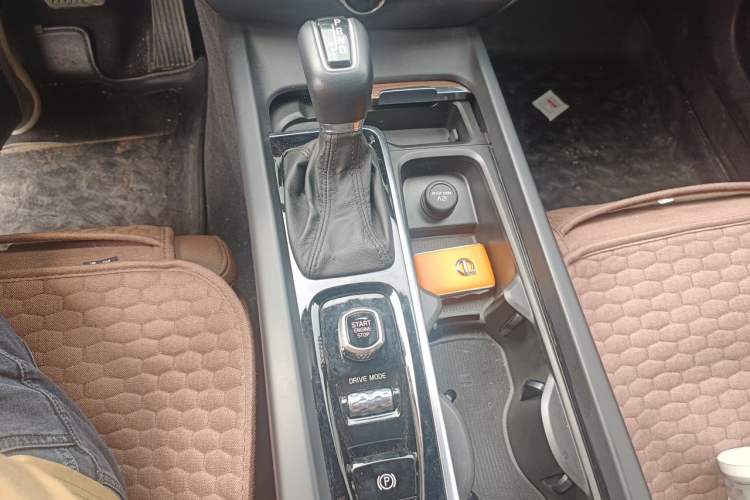 Used Volvo S60 2021 T4 Zhiyuan Luxury Edition Gear Lever