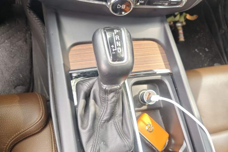 Used Volvo S60 2021 T4 Zhiyuan Luxury Edition Gear Lever