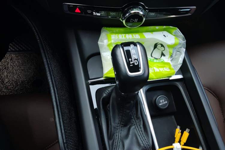 Used Volvo S60 2021 T4 Zhiyi Luxury Edition Gear Lever