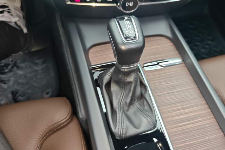 Used Volvo S60 2021 T4 Zhiyuan Luxury Edition Gear Lever