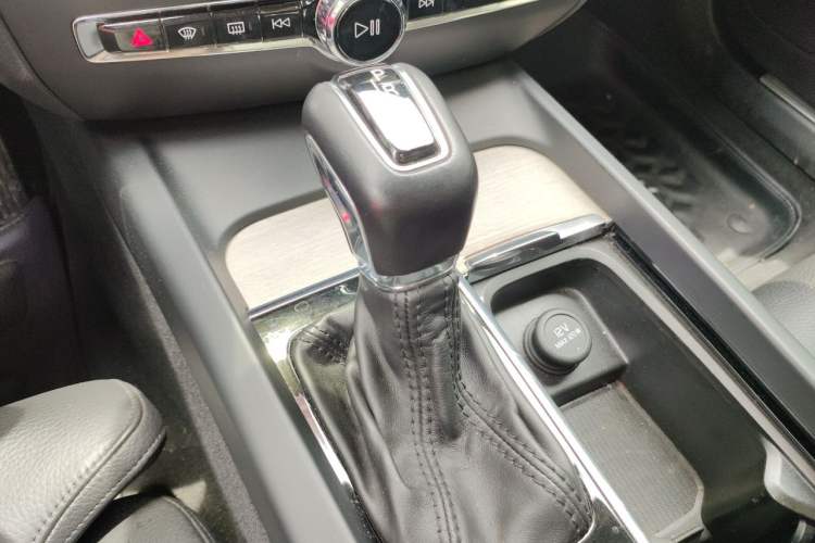 Used Volvo S60 2021 T4 Zhiyuan Luxury Edition Gear Lever