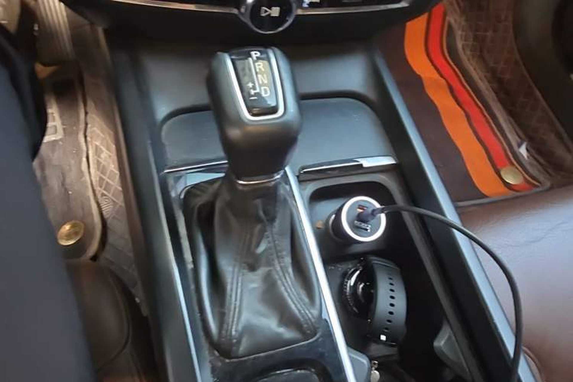 Used Volvo S60 2021 T4 Zhiyi Luxury Edition Gear Lever