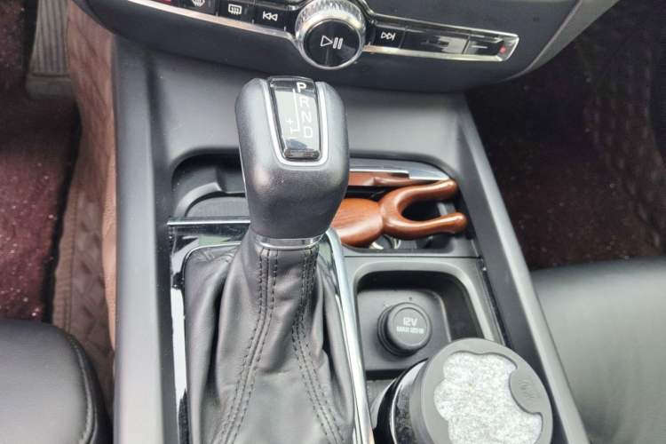 Used Volvo S60 2021 T4 Zhiyi Luxury Edition Gear Lever