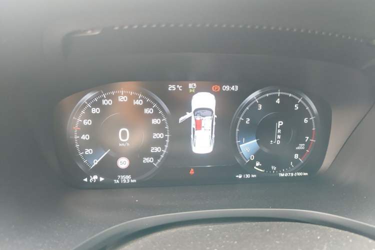 Used Volvo S60 2021 T4 Zhiyuan Luxury Edition Instrument Cluster