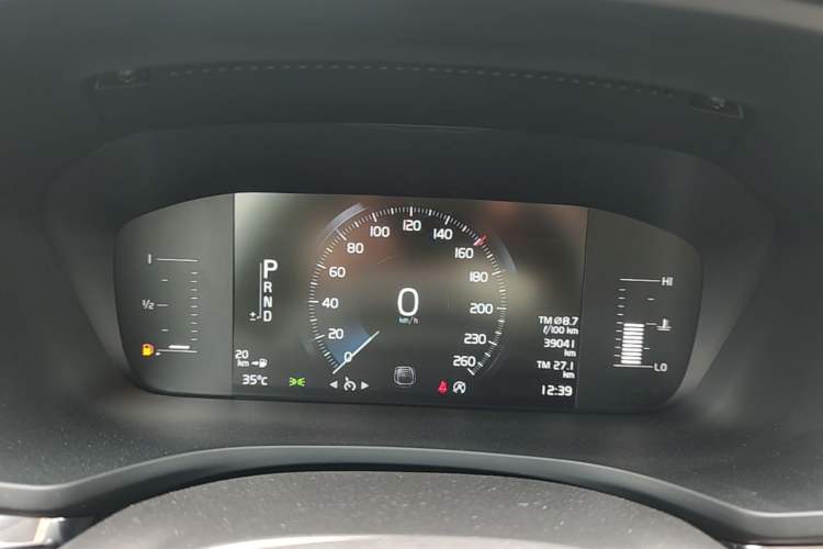 Used Volvo S60 2021 T4 Zhiyi Luxury Edition Instrument Cluster