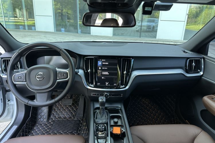 Used Volvo S60 2021 T4 Zhiyi Luxury Edition Interior 1