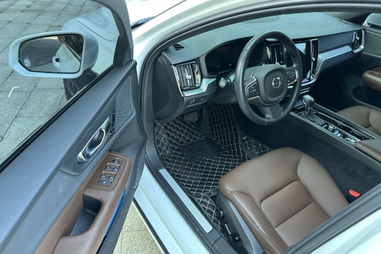 Used Volvo S60 2021 T4 Zhiyi Luxury Edition Interior 5