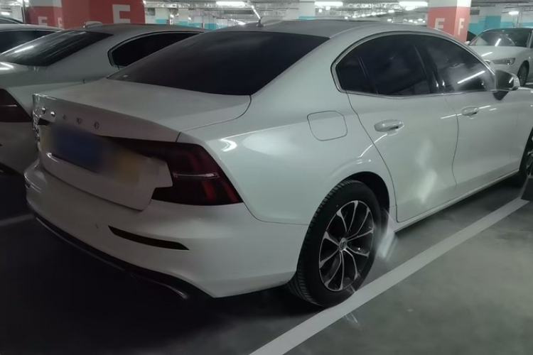 Used Volvo S60 2021 T4 Zhiyi Luxury Edition Interior 5
