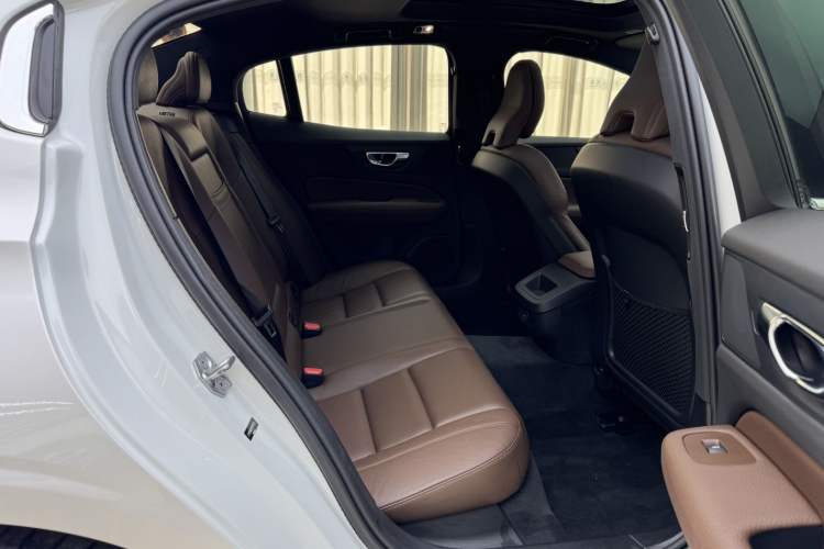 Used Volvo S60 2021 T4 Zhiyi Luxury Edition Interior 5