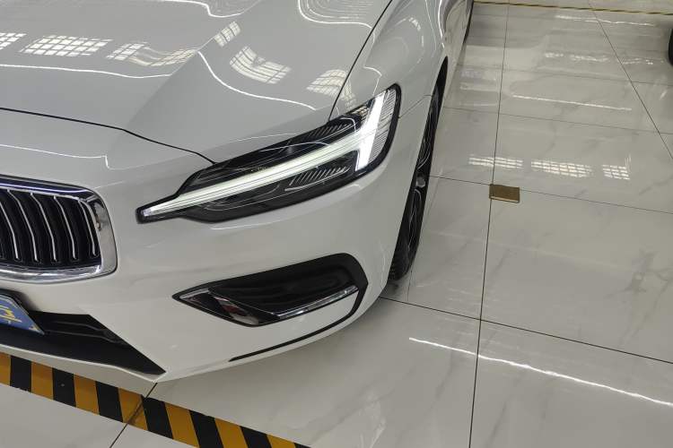 Used Volvo S60 2021 T4 Zhiyi Luxury Edition Left Front Headlight