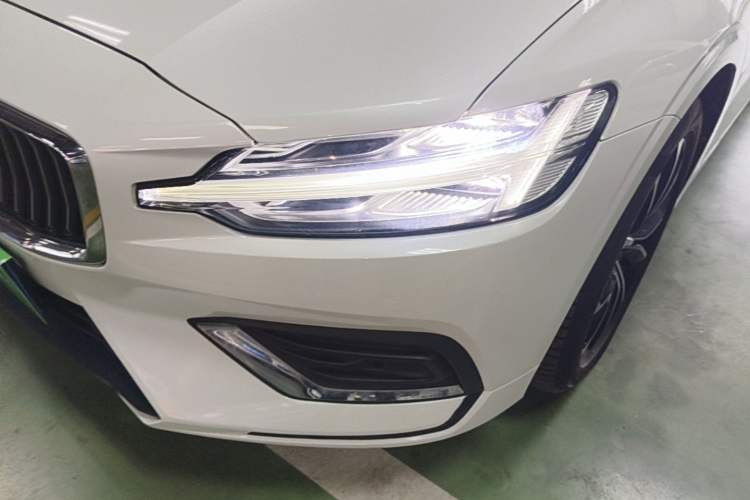 Used Volvo S60 2021 T4 Zhiyi Luxury Edition Left Front Headlight