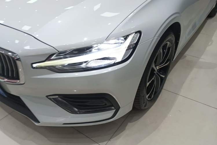 Used Volvo S60 2021 T4 Zhiyi Luxury Edition Left Front Headlight