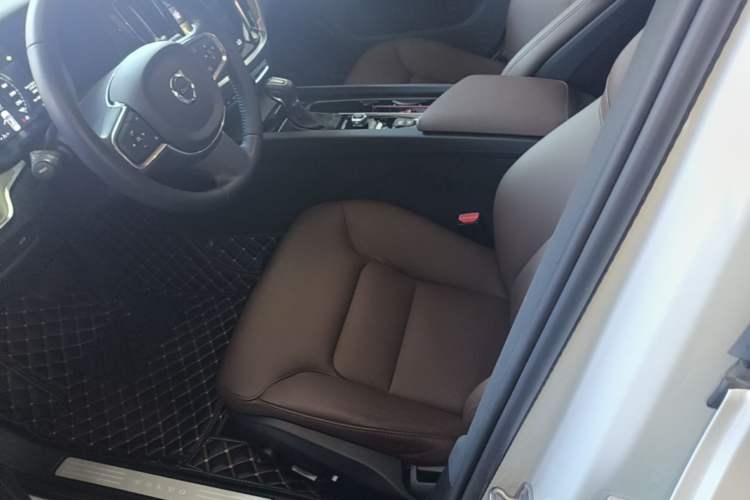 Used Volvo S60 2021 T4 Zhiyi Luxury Edition Left Front Seat