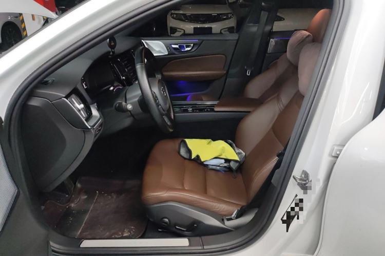 Used Volvo S60 2021 T4 Zhiyi Luxury Edition Left Front Seat