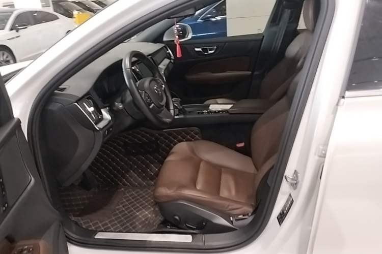 Used Volvo S60 2021 T4 Zhiyi Luxury Edition Left Front Seat