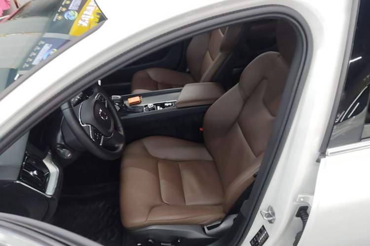 Used Volvo S60 2021 T4 Zhiyi Luxury Edition Left Front Seat