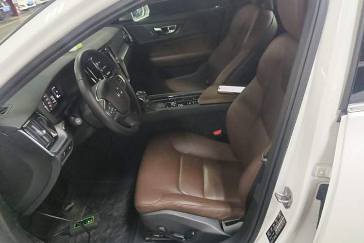 Used Volvo S60 2021 T4 Zhiyi Luxury Edition Left Front Seat
