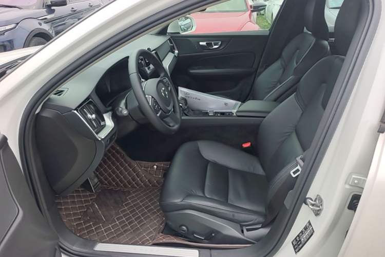Used Volvo S60 2021 T4 Zhiyi Luxury Edition Left Front Seat