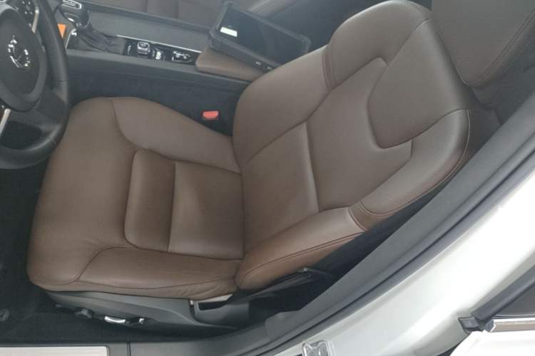 Used Volvo S60 2021 T4 Zhiyi Luxury Edition Left Front Seat