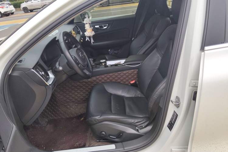 Used Volvo S60 2021 T4 Zhiyi Luxury Edition Left Front Seat