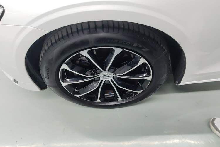 Used Volvo S60 2021 T4 Zhiyi Luxury Edition Left Front Wheel Hub