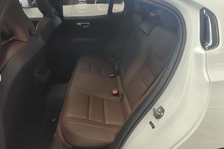 Used Volvo S60 2021 T4 Zhiyi Luxury Edition Left Rear Seat