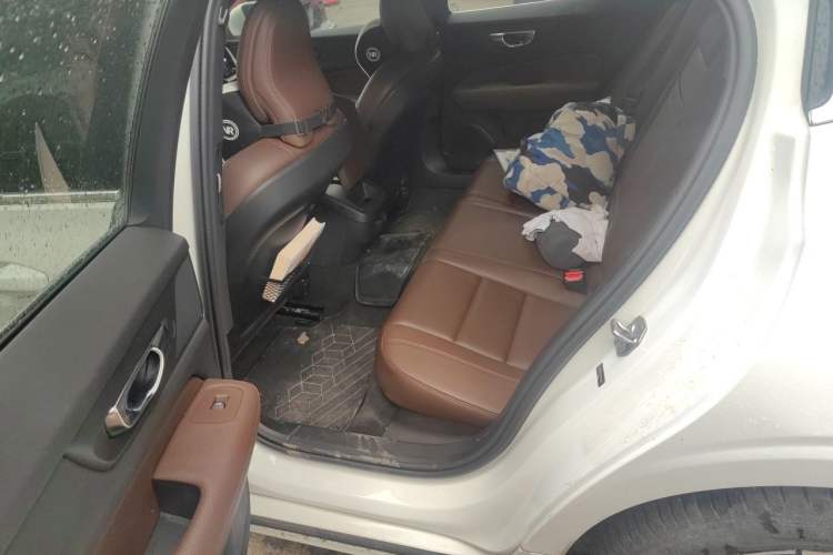 Used Volvo S60 2021 T4 Zhiyi Luxury Edition Left Rear Seat