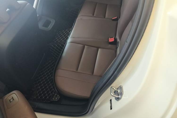 Used Volvo S60 2021 T4 Zhiyi Luxury Edition Left Rear Seat