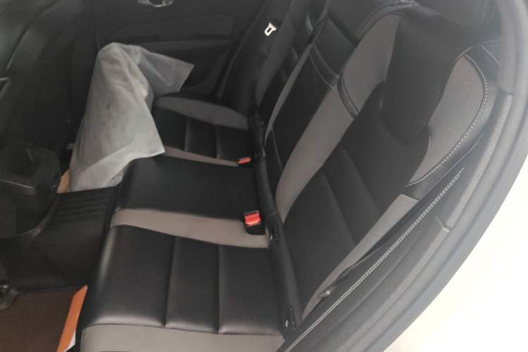 Used Volvo S60 2021 T4 Zhiyuan Sport Edition Left Rear Seat