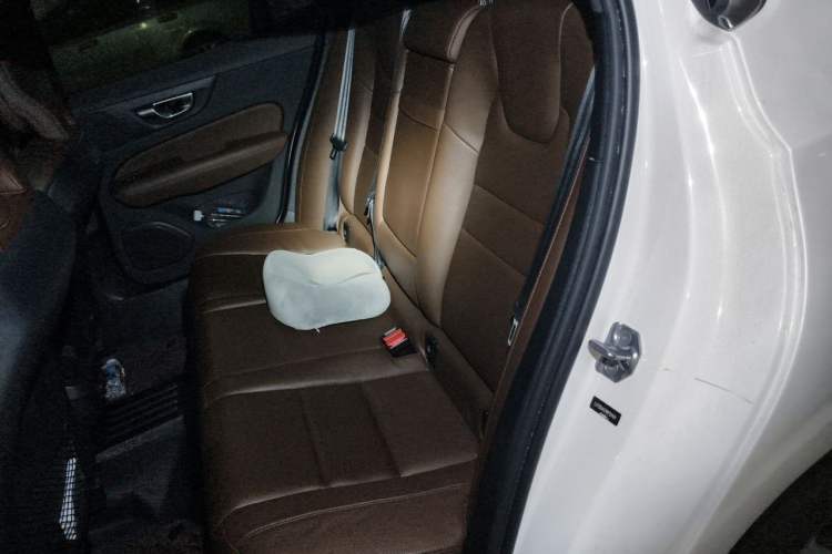 Used Volvo S60 2021 T4 Zhiyi Luxury Edition Left Rear Seat