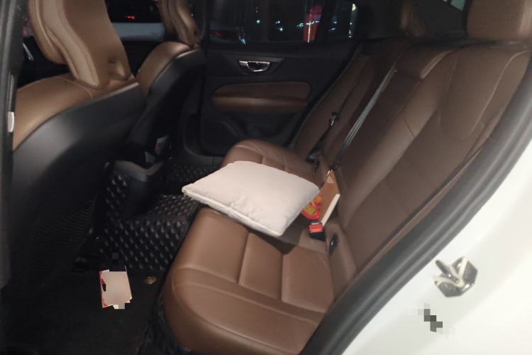 Used Volvo S60 2021 T4 Zhiyi Luxury Edition Left Rear Seat