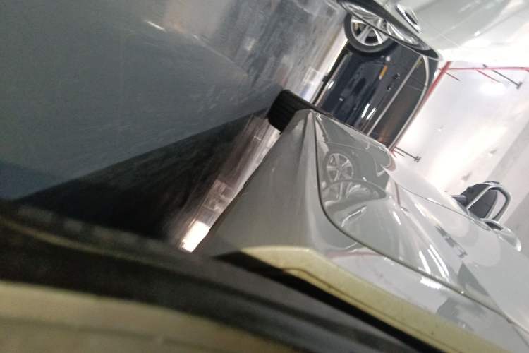 Used Volvo S60 2021 T4 Zhiyi Luxury Edition Left Side Sill