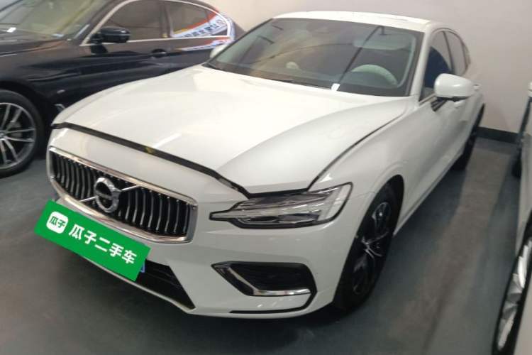 Used Volvo S60 2021 T4 Zhiyi Luxury Edition Guazi used car, China used car export, Used car for sale, Used  cars, Cheapest cars for sale