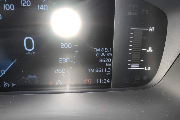 Used Volvo S60 2021 T4 Zhiyi Luxury Edition Odometer Close Up