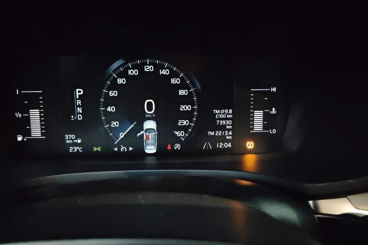 Used Volvo S60 2021 T4 Zhiyi Luxury Edition Odometer Close Up