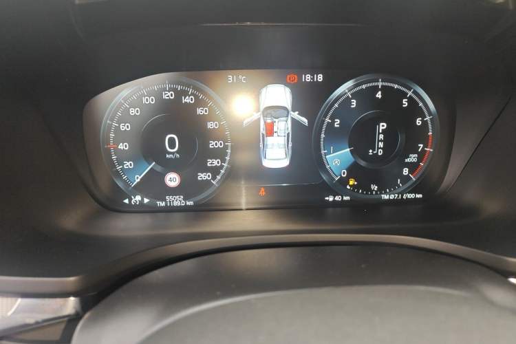 Used Volvo S60 2021 T4 Zhiyuan Sport Edition Odometer Close Up