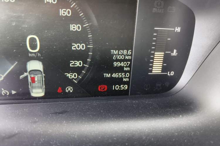 Used Volvo S60 2021 T4 Zhiyi Luxury Edition Odometer Close Up