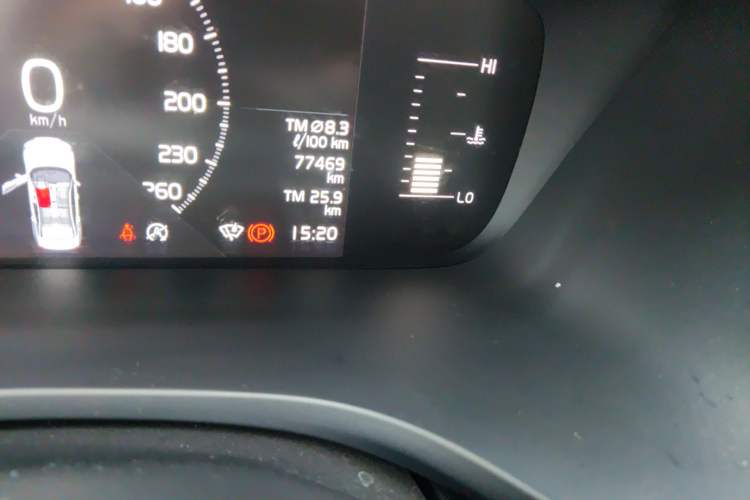 Used Volvo S60 2021 T4 Zhiyi Luxury Edition Odometer Close Up