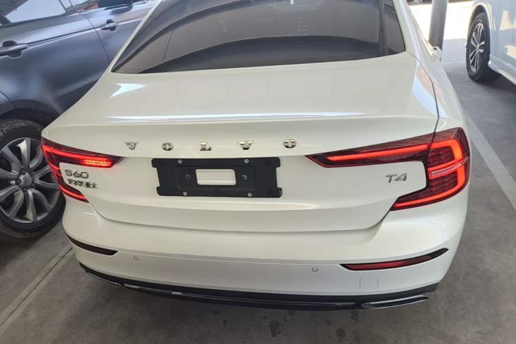 Used Volvo S60 2021 T4 Zhiyi Luxury Edition Rear