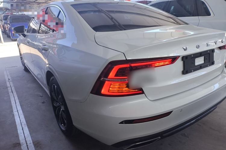 Used Volvo S60 2021 T4 Zhiyi Luxury Edition Rear Left 45 Deg