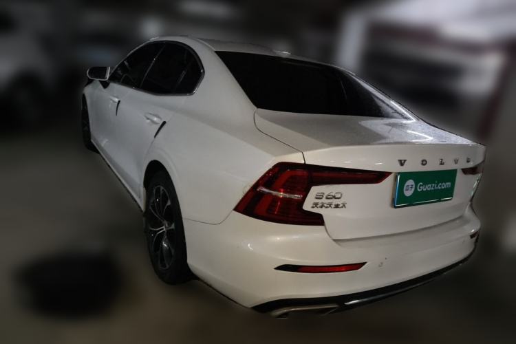 Used Volvo S60 2021 T4 Zhiyi Luxury Edition Rear Left 45 Deg
