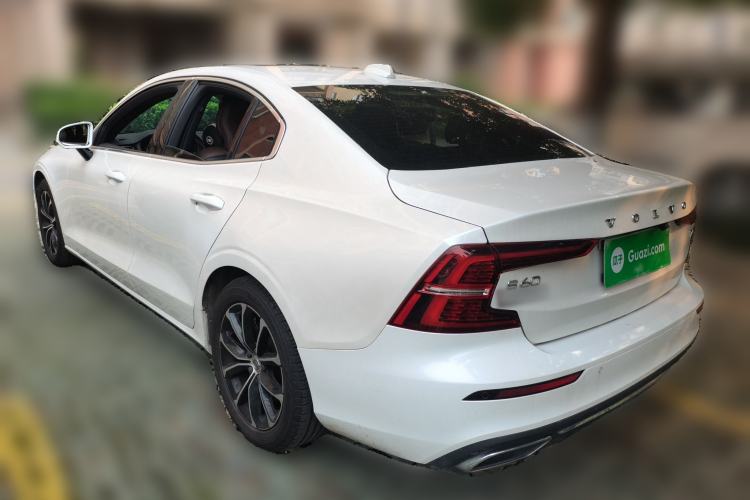 Used Volvo S60 2021 T4 Zhiyi Luxury Edition Rear Left 45 Deg