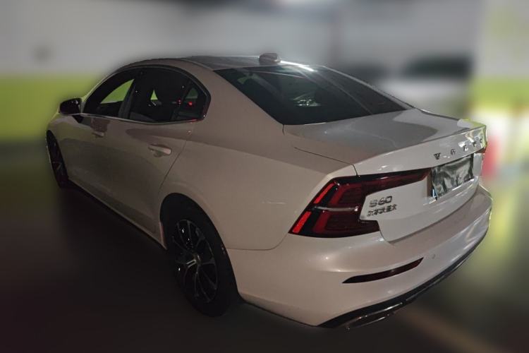 Used Volvo S60 2021 T4 Zhiyi Luxury Edition Rear Left 45 Deg