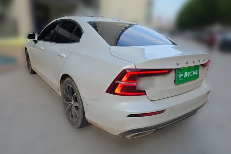 Used Volvo S60 2021 T4 Zhiyi Luxury Edition Rear Left 45 Deg